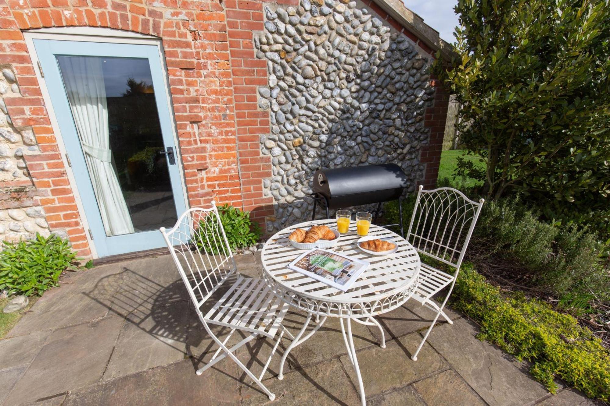 Garden Cottage West Beckham Exteriér fotografie